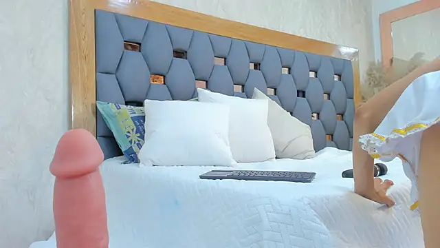 crystal sm online show from 9, 2, 2026