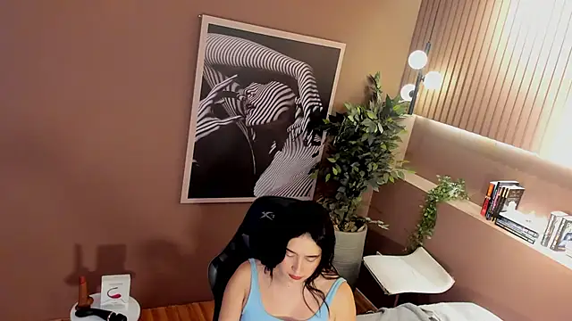 Skyyle  online show from 29, 10, 2025