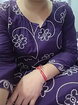 Snapshot of roshni_agrawal0 chatting on 23, 7, 2026 roshni agrawal0 online show from 23, 7, 2026