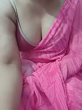 Snapshot of roshni_agrawal0 chatting on 27, 7, 2026 roshni agrawal0 online show from 27, 7, 2026