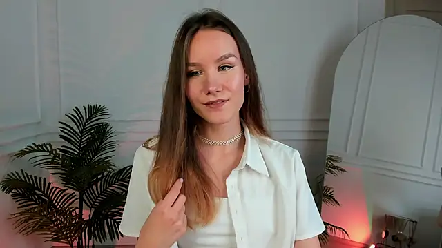 Snapshot of _Clare_Florence_ chatting on 5, 10, 2025  Clare Florence  online show from 5, 10, 2025