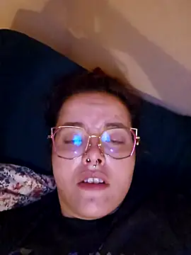 Snapshot of nuttiebuddy1 chatting on 18, 9, 2025 nuttiebuddy1 online show from 18, 9, 2025