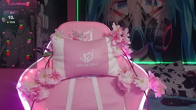 Snapshot of MilkMeSoftly chatting on 9, 9, 2025 MilkMeSoftly online show from 9, 9, 2025