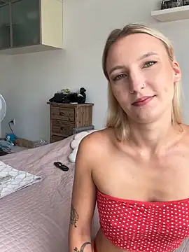 Snapshot of NattieBoo chatting on 7, 6, 2026 NattieBoo online show from 7, 6, 2026