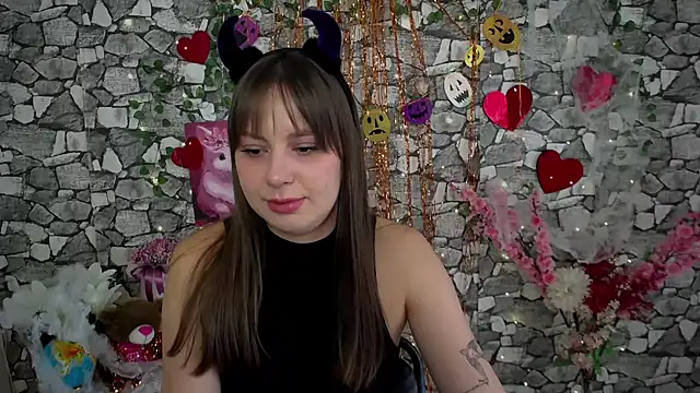 Amanda Bright  online show from 30, 10, 2025