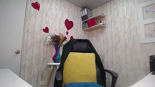 Snapshot of JuanKFit_45 chatting on 18, 2, 2026 JuanKFit 45 online show from 18, 2, 2026