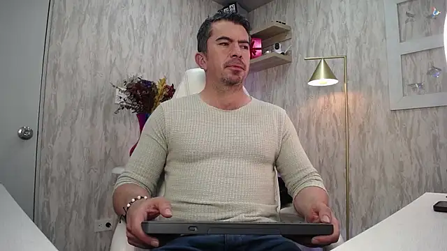 Snapshot of JuanKFit_45 chatting on 25, 2, 2026 JuanKFit 45 online show from 25, 2, 2026