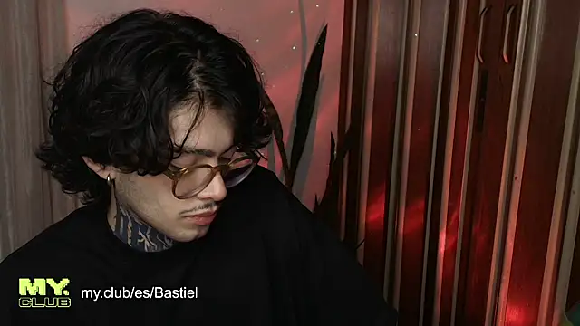 Mihail leroy online show from 18, 4, 2026