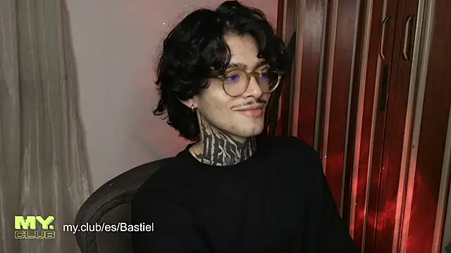 Snapshot of Mihail_leroy chatting on 6, 5, 2026 Mihail leroy online show from 6, 5, 2026