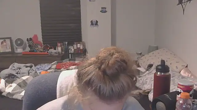 Snapshot of Sexyblonde12344 chatting on 17, 9, 2025 Sexyblonde12344 online show from 17, 9, 2025