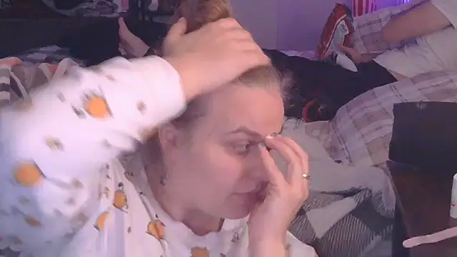 Snapshot of Sexyblonde12344 chatting on 15, 10, 2025 Sexyblonde12344 online show from 15, 10, 2025