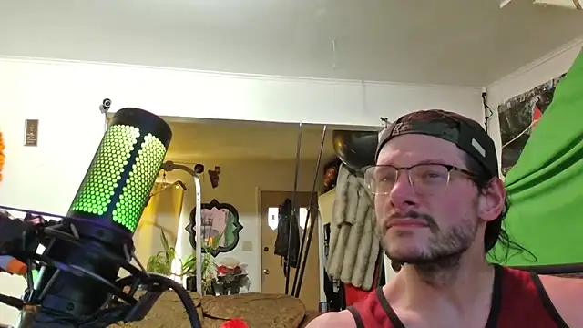 Snapshot of MasterDaddyCool chatting on 2, 11, 2025 MasterDaddyCool online show from 2, 11, 2025