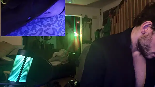 Snapshot of MasterDaddyCool chatting on 14, 11, 2025 MasterDaddyCool online show from 14, 11, 2025