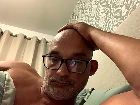 Snapshot of halfcastlad chatting on 24, 9, 2025 halfcastlad online show from 24, 9, 2025