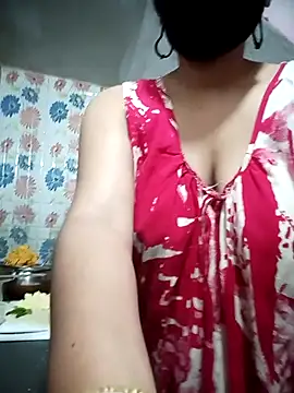 Snapshot of Priyajaanbaby chatting on 7, 11, 2025 Priyajaanbaby online show from 7, 11, 2025