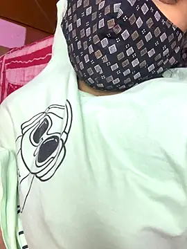 Snapshot of Priyajaanbaby chatting on 29, 11, 2025 Priyajaanbaby online show from 29, 11, 2025