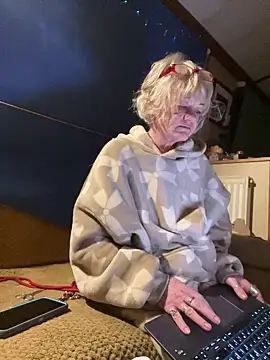 Snapshot of ladyboatlady chatting on 2, 2, 2026 ladyboatlady online show from 2, 2, 2026