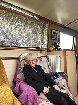 Snapshot of ladyboatlady chatting on 19, 2, 2026 ladyboatlady online show from 19, 2, 2026