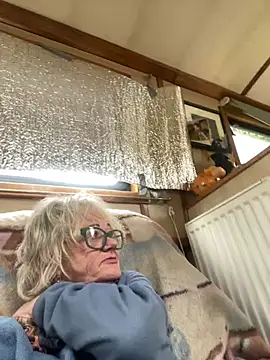 Snapshot of ladyboatlady chatting on 27, 2, 2026 ladyboatlady online show from 27, 2, 2026