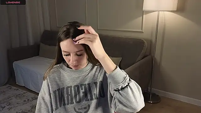 Snapshot of cutienaughtygirl chatting on 15, 10, 2025 cutienaughtygirl online show from 15, 10, 2025