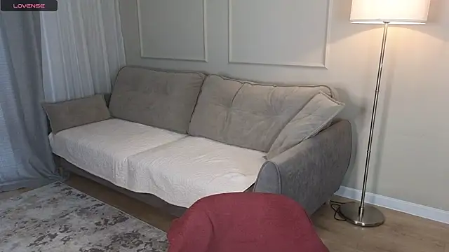 cutienaughtygirl online show from 13, 4, 2026