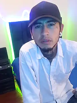 Snapshot of Tattoboy19cm chatting on 13, 9, 2025 Tattoboy19cm online show from 13, 9, 2025