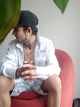 Snapshot of Tattoboy19cm chatting on 4, 10, 2025 Tattoboy19cm online show from 4, 10, 2025