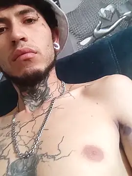 Snapshot of Tattoboy19cm chatting on 28, 10, 2025 Tattoboy19cm online show from 28, 10, 2025