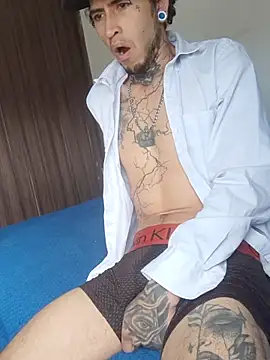 Snapshot of Tattoboy19cm chatting on 25, 11, 2025 Tattoboy19cm online show from 25, 11, 2025