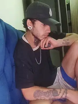 Snapshot of Tattoboy19cm chatting on 29, 11, 2025 Tattoboy19cm online show from 29, 11, 2025