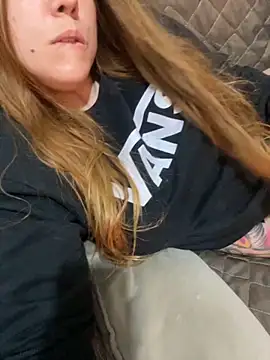 Snapshot of Lazinha18 chatting on 27, 9, 2025 Lazinha18 online show from 27, 9, 2025