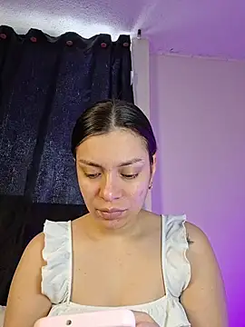 AmaiaSalvatore online show from 15, 5, 2026