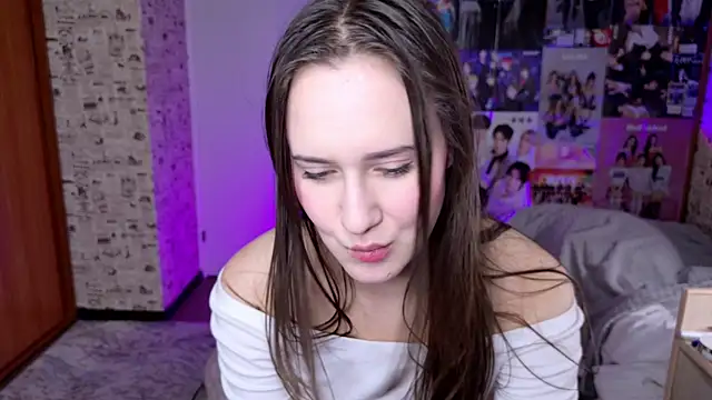 LucyRose3 online show from 19, 11, 2025