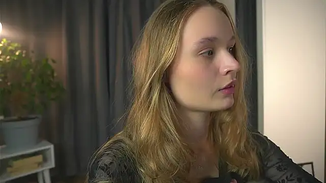 Snapshot of lisa_schiele chatting on 9, 10, 2025 lisa schiele online show from 9, 10, 2025
