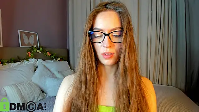 Agnes Wells online show from 4, 11, 2025