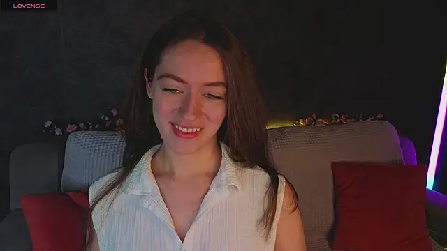 Agnes Wells online show from 6, 6, 2026