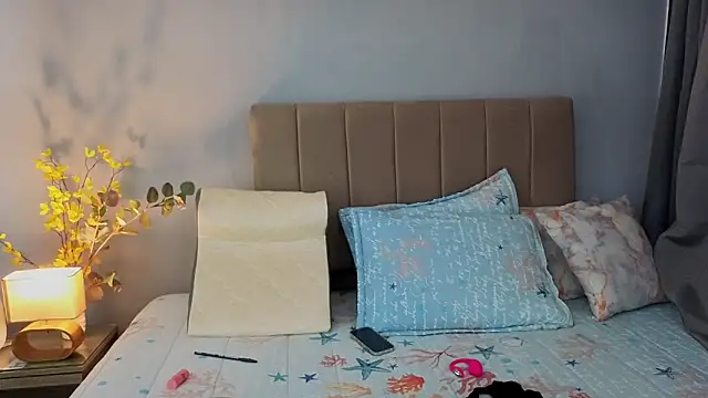 Penelophe01 online show from 23, 2, 2026