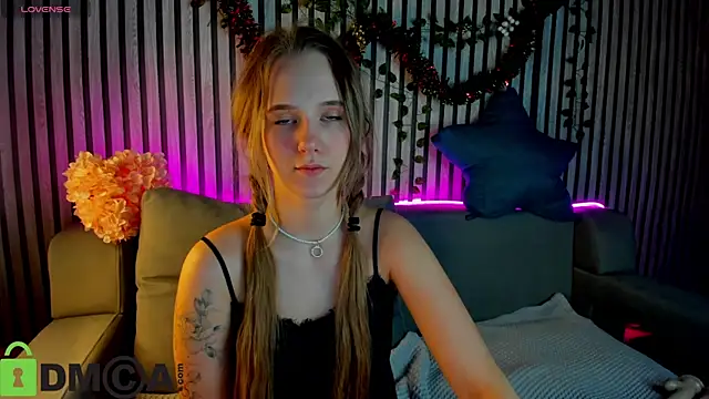 Casey Sweeet online show from 6, 1, 2026