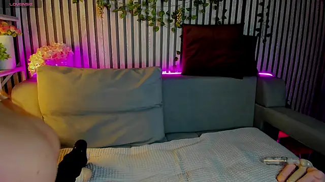 Casey Sweeet online show from 9, 2, 2026