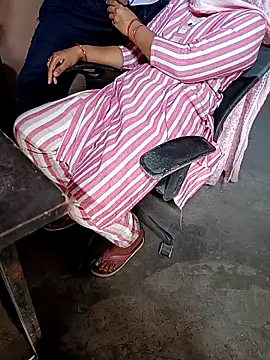 SIMRANSONU26 online show from 15, 4, 2026