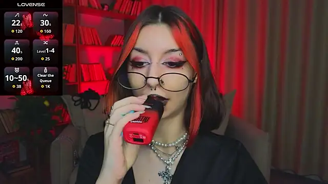 Snapshot of Mistress__Marcelline chatting on 22, 2, 2026 Mistress Marcelline online show from 22, 2, 2026