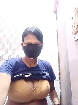 Snapshot of varnika chatting on 21, 9, 2025 varnika online show from 21, 9, 2025