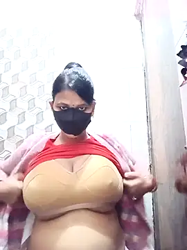 Snapshot of varnika chatting on 6, 1, 2026 varnika online show from 6, 1, 2026