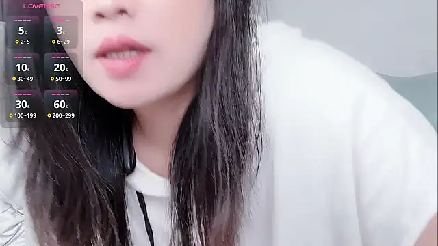 Snapshot of B-Yaya chatting on 20, 9, 2025 B-Yaya online show from 20, 9, 2025