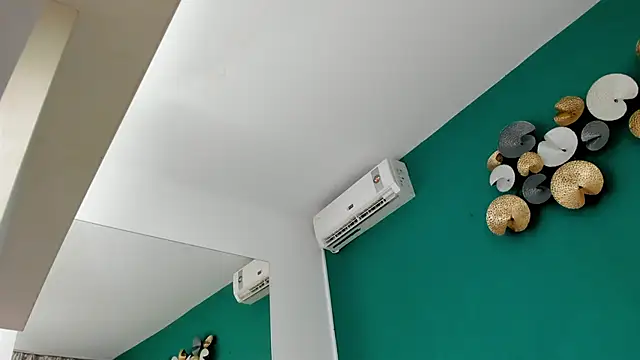 Candy Babe  online show from 4, 12, 2025