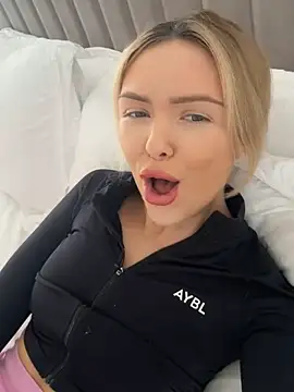 lolableux online show from 1, 11, 2025