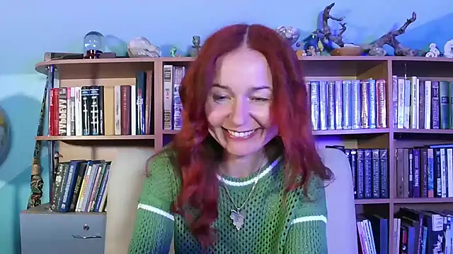 Foxilady357 online show from 15, 4, 2026