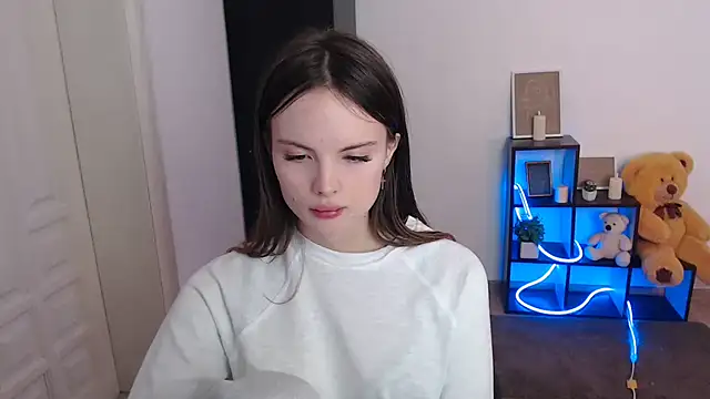 Ariella ari online show from 12, 11, 2025