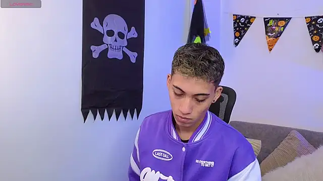 yulian vasquez online show from 20, 10, 2025