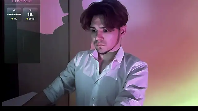 Snapshot of 1RobertTT chatting on 4, 11, 2025 1RobertTT online show from 4, 11, 2025